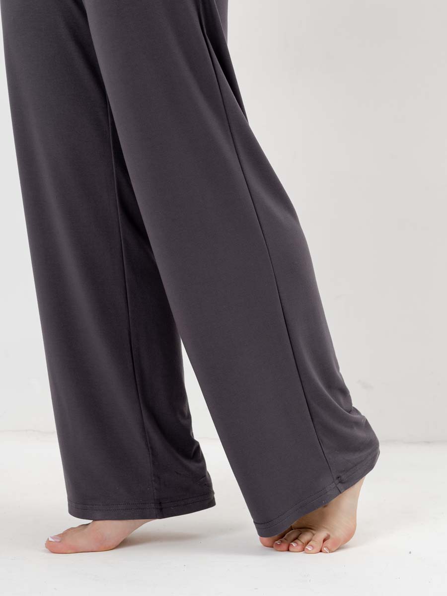 Костюм домашний с брюками и футболкой для беременных графитовый