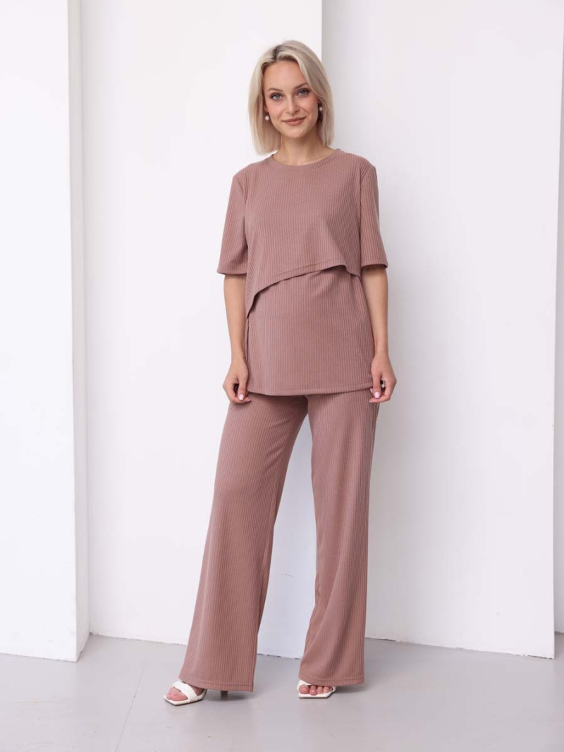 светло-коричневый светло-коричневый