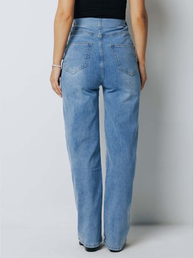  светло-голубой