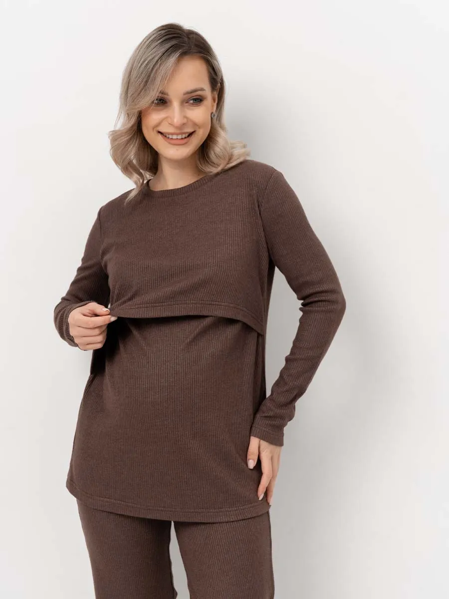 Костюм для беременных и кормящих на весну коричневый