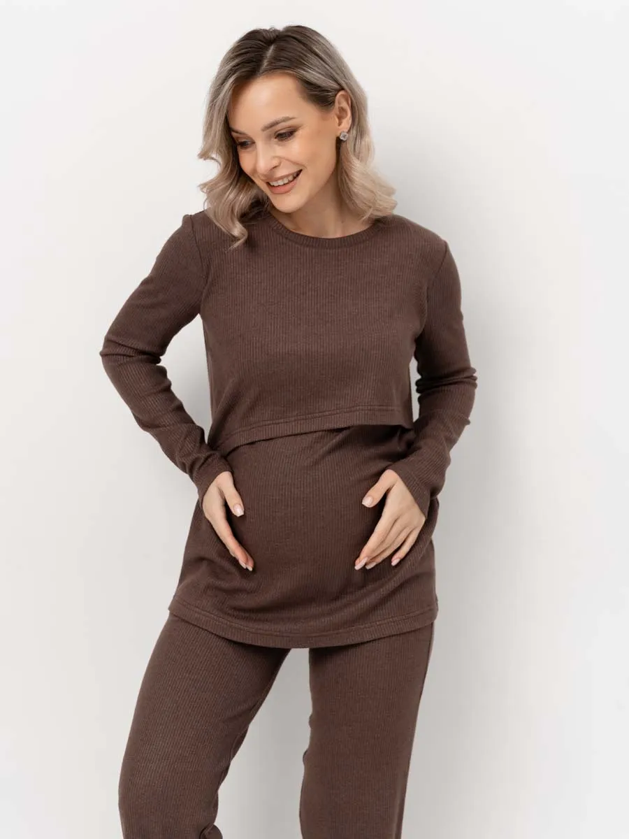 Костюм для беременных и кормящих на весну коричневый
