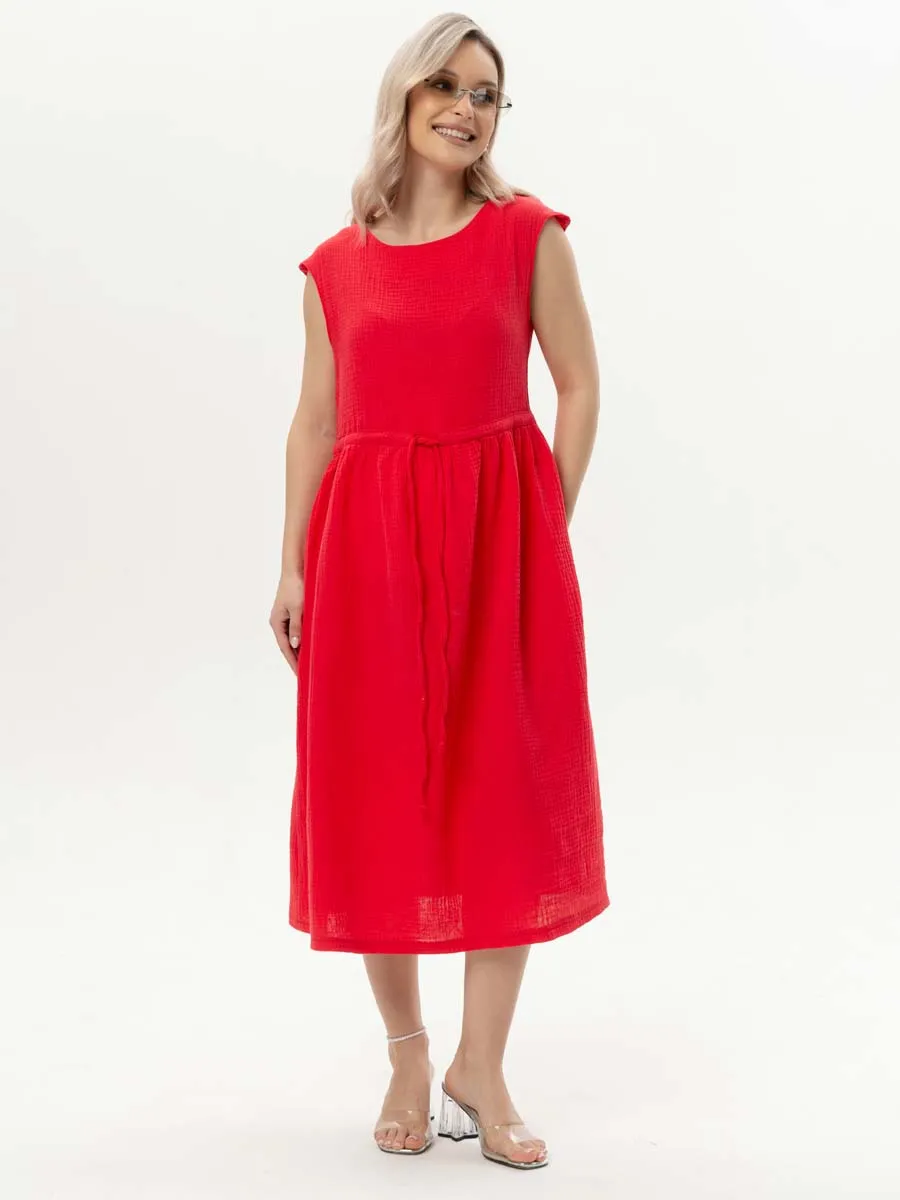 Летнее платье из муслина малиново-красный
