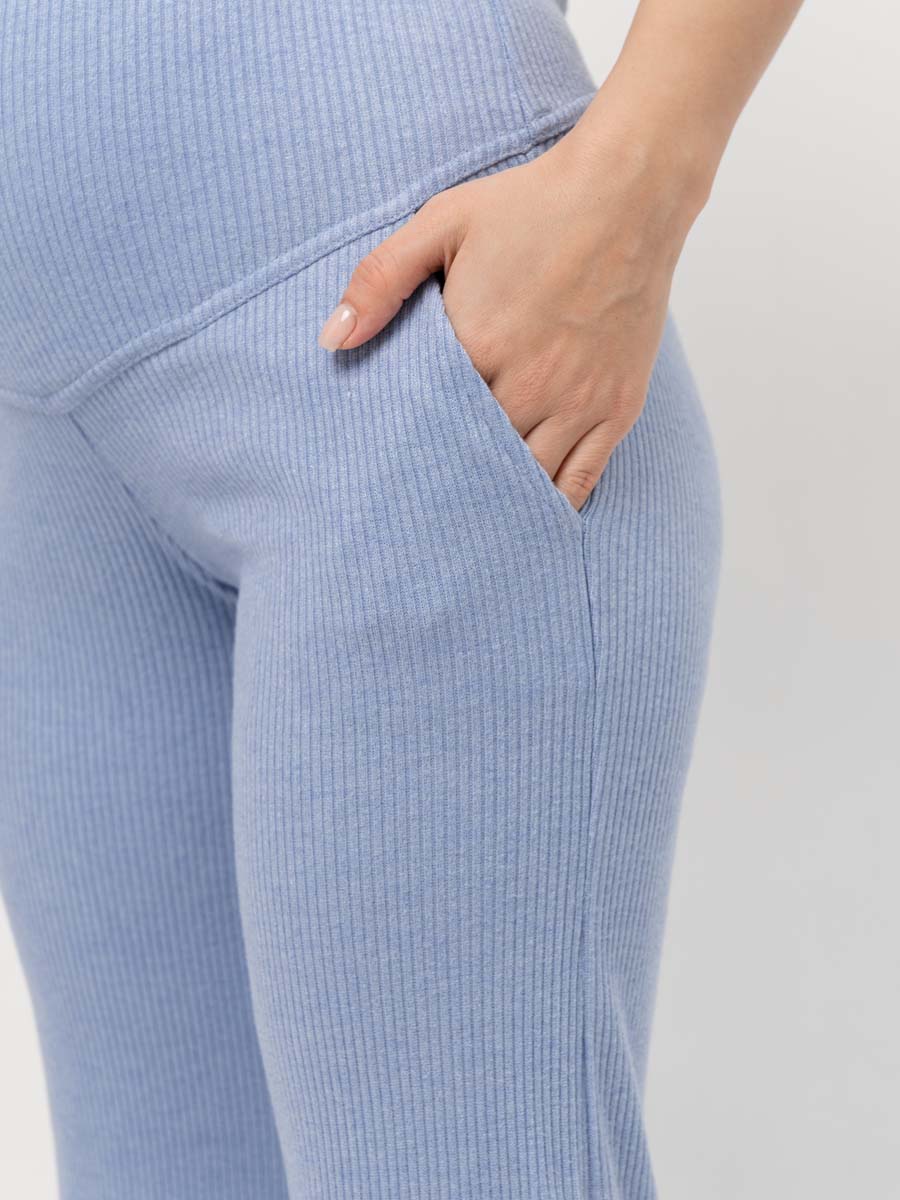 Костюм для беременных и кормящих на весну голубой