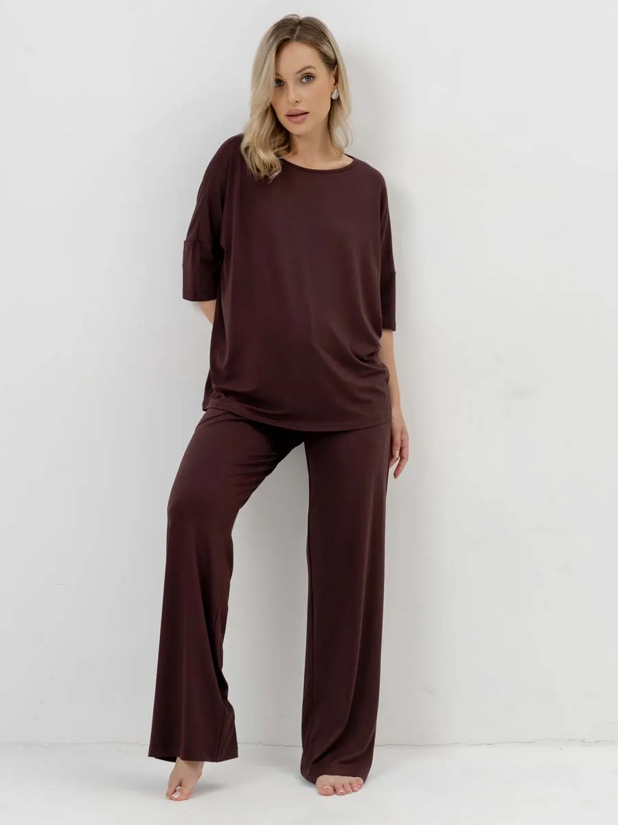 Костюм домашний с брюками и футболкой для беременных шоколад