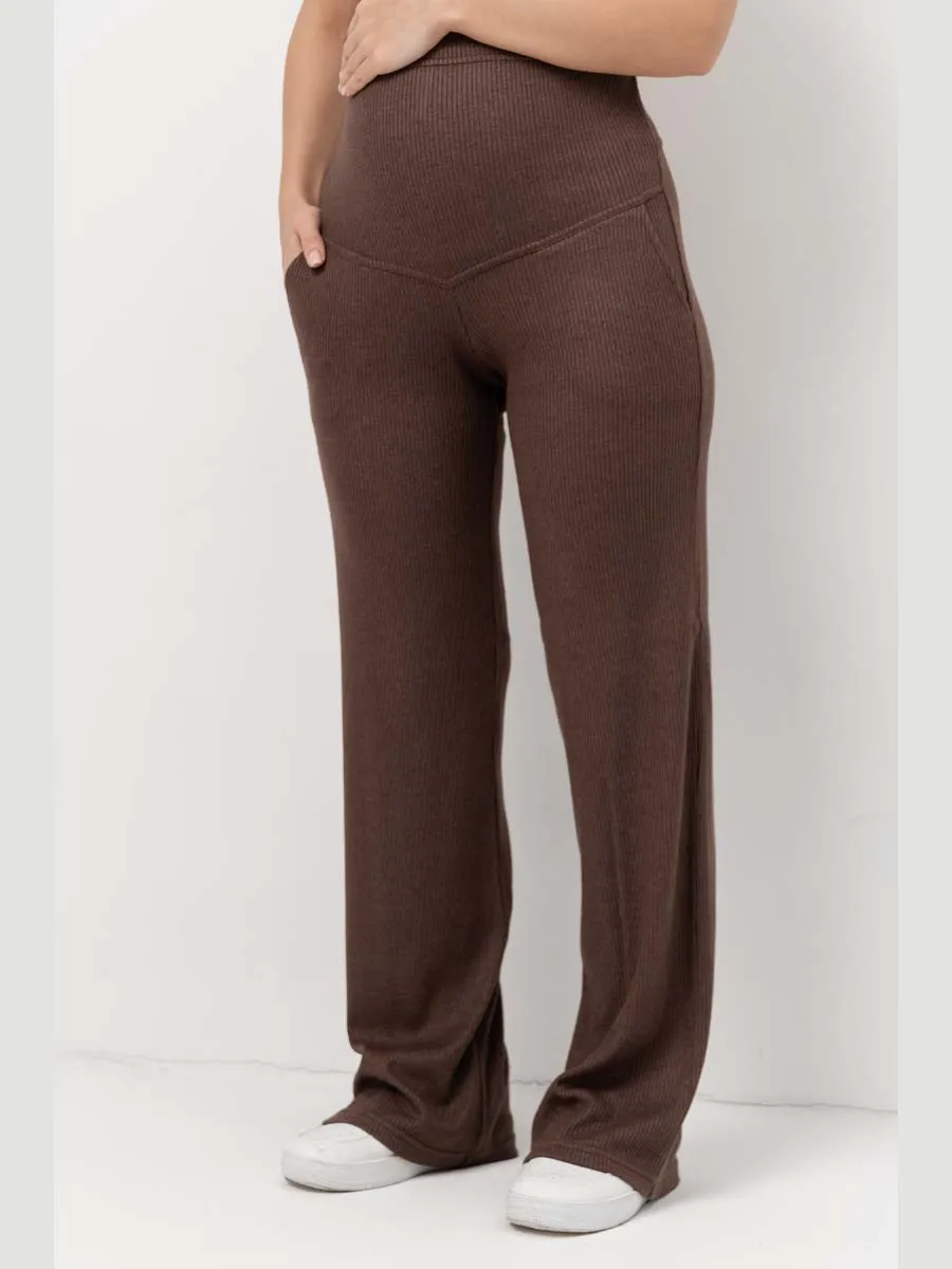 Костюм для беременных и кормящих на весну коричневый