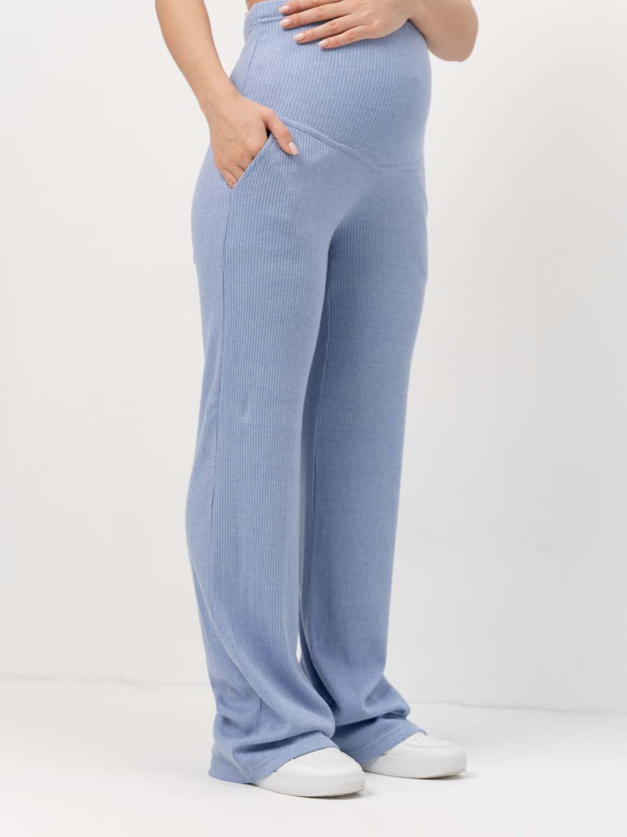 Костюм для беременных и кормящих на весну голубой