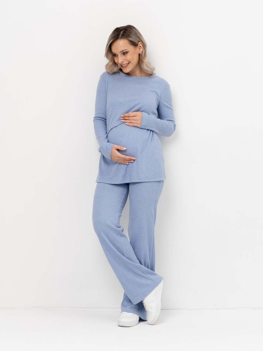 Костюм для беременных и кормящих на весну голубой