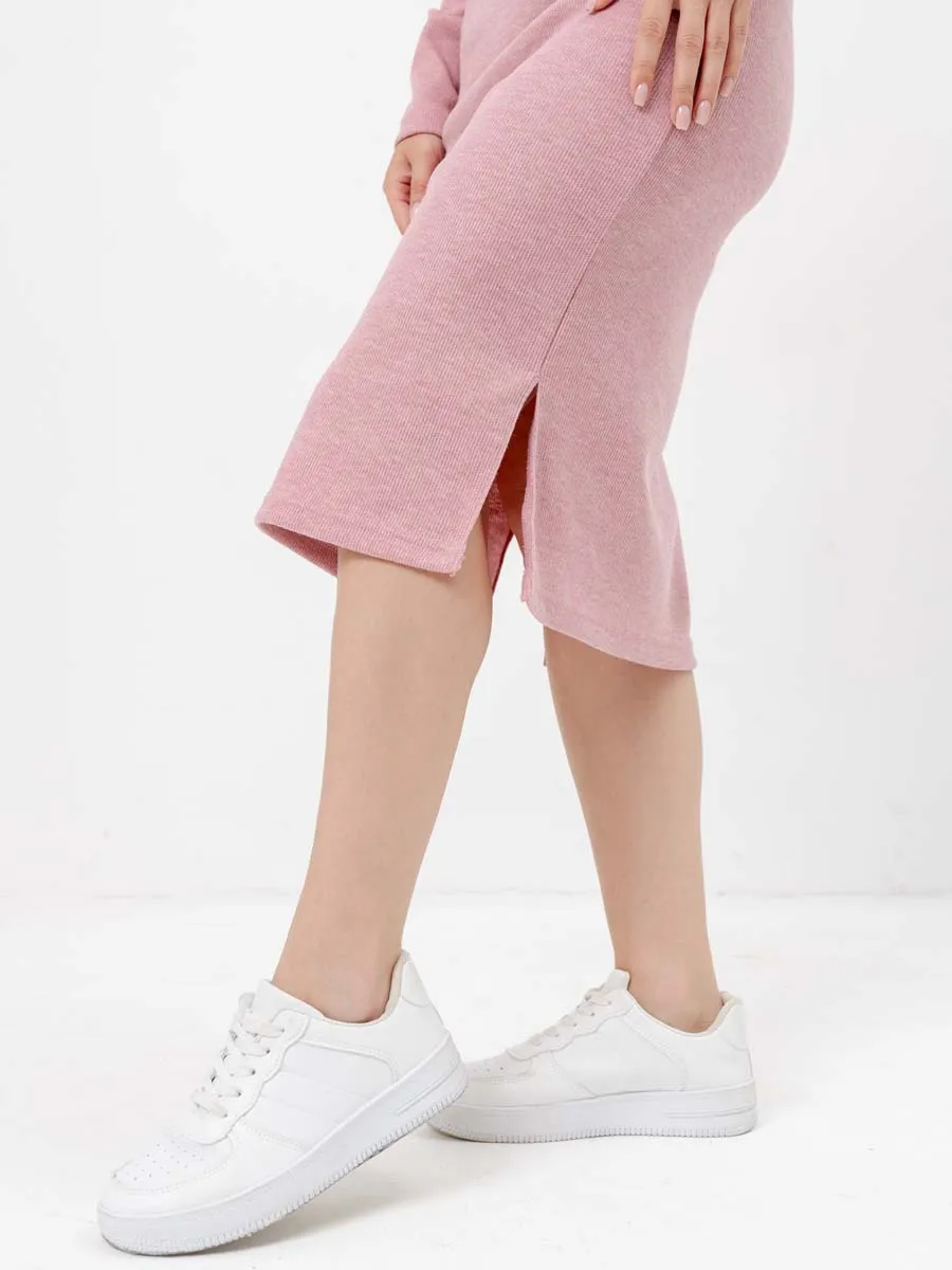 Платье для беременных с длинным рукавом осеннее в офис пудровый